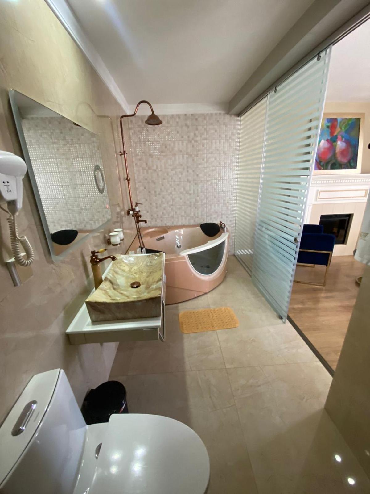 Hotel Brais Дуррес Екстер'єр фото