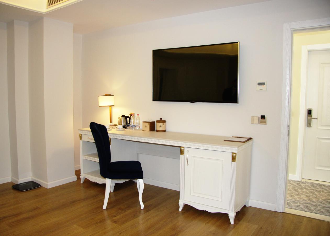 Hotel Brais Дуррес Екстер'єр фото