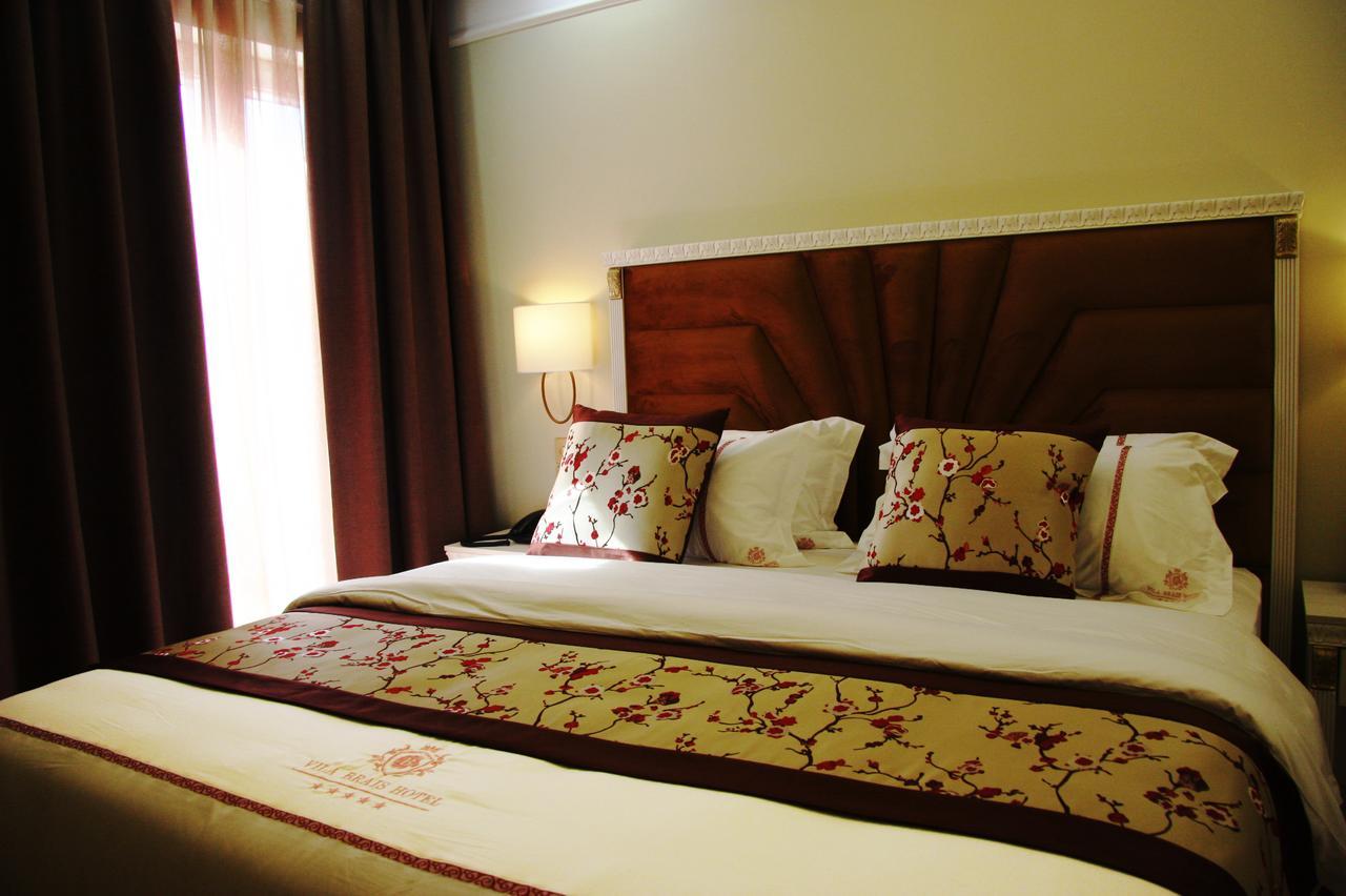 Hotel Brais Дуррес Екстер'єр фото