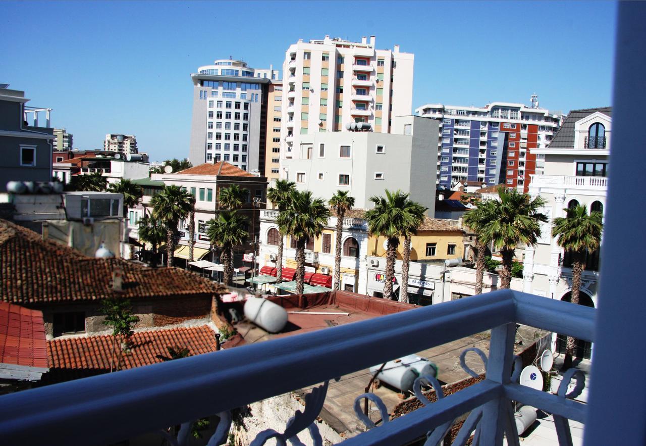 Hotel Brais Дуррес Екстер'єр фото