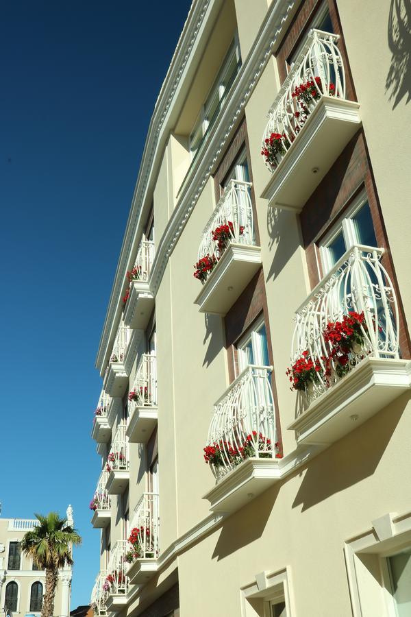 Hotel Brais Дуррес Екстер'єр фото