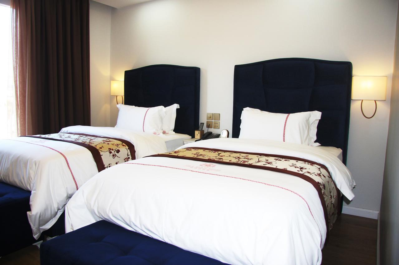 Hotel Brais Дуррес Екстер'єр фото